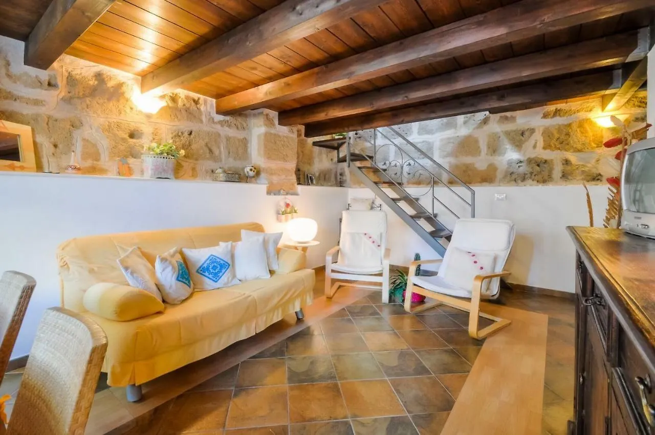 Апартаменты Alghero Old Town Gem- Walk To Sea Beach Ramparts Италия