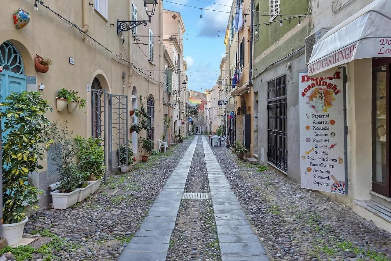 Alghero Old Town Gem- Walk To Sea Beach Ramparts Apartment